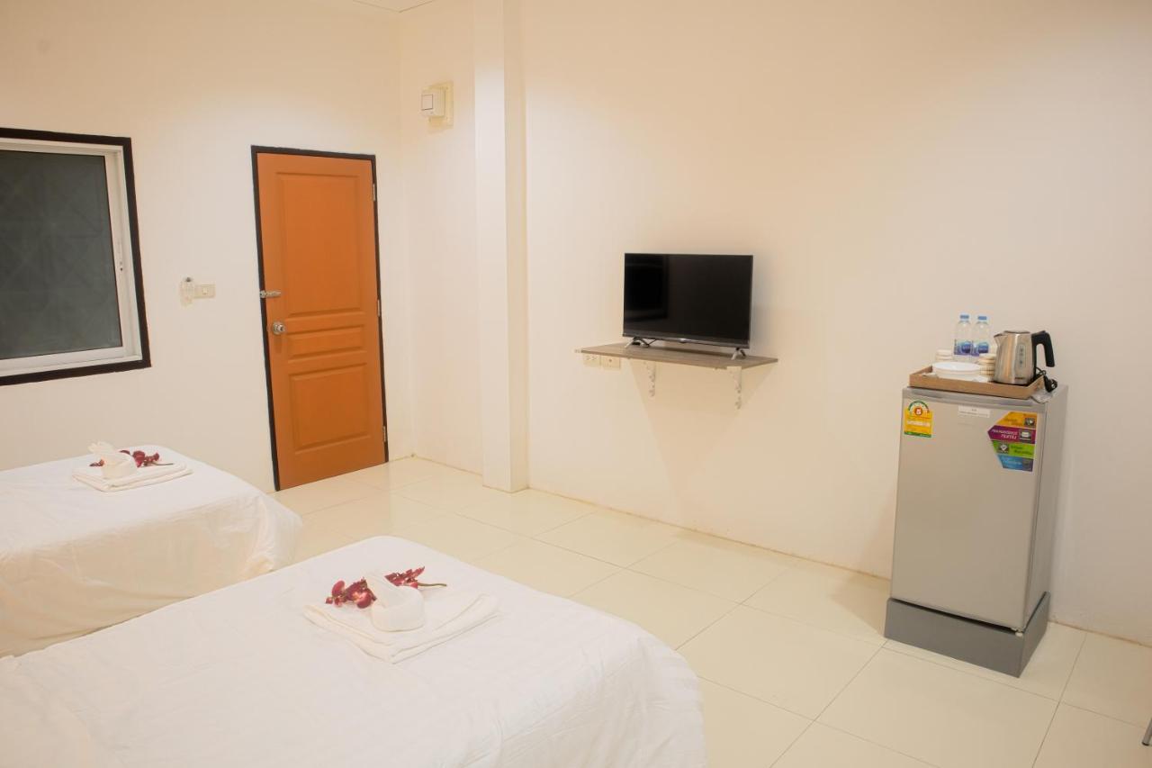 ตะวันแมนชั่น Apartment Ban Na Khua Exterior photo